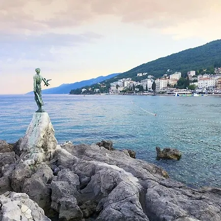 アパート Vasanija